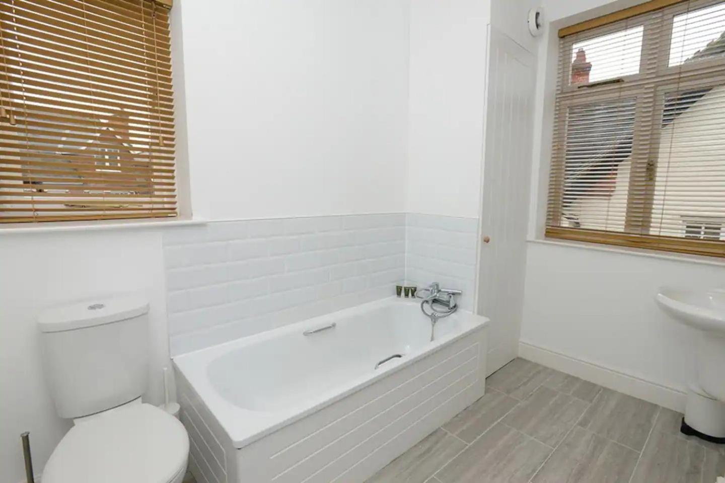 The Dagmar Grove Apartments Nottingham Esterno foto